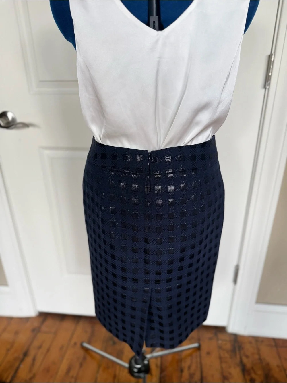 Banana Republic Navy Textured Pencil Skirt Sz 8